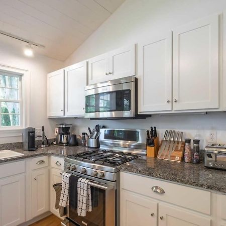 Heated Pool, Driftwood Cottage By Rovetravel East Hampton Eksteriør billede