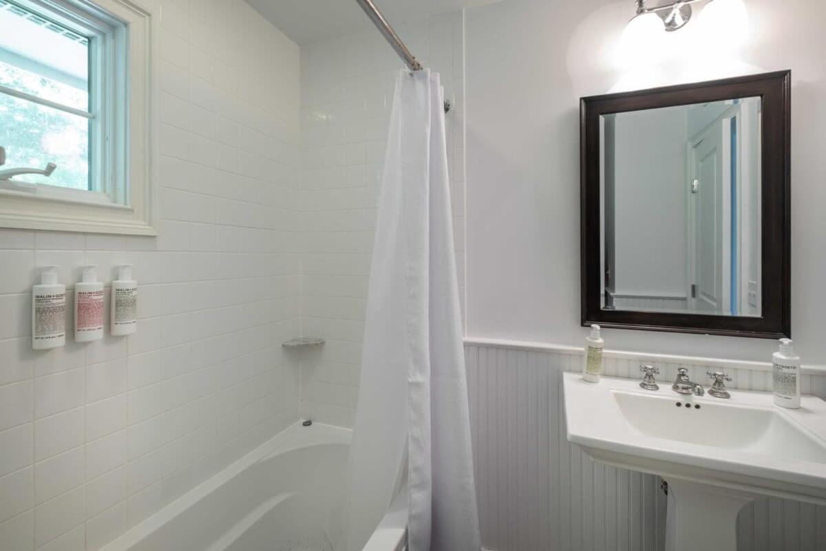 Heated Pool, Driftwood Cottage By Rovetravel East Hampton Eksteriør billede